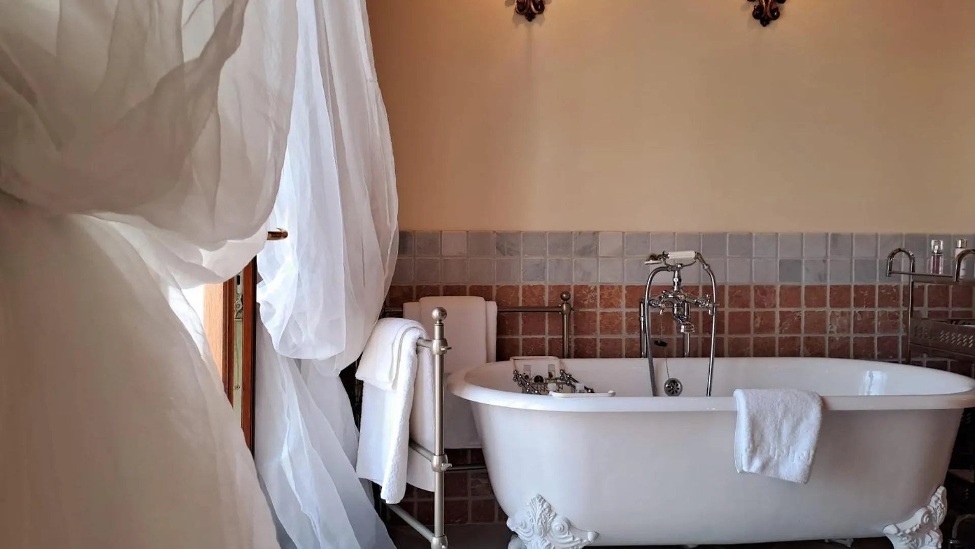 Noctua Villa Luxury Paraiso Estepona 001